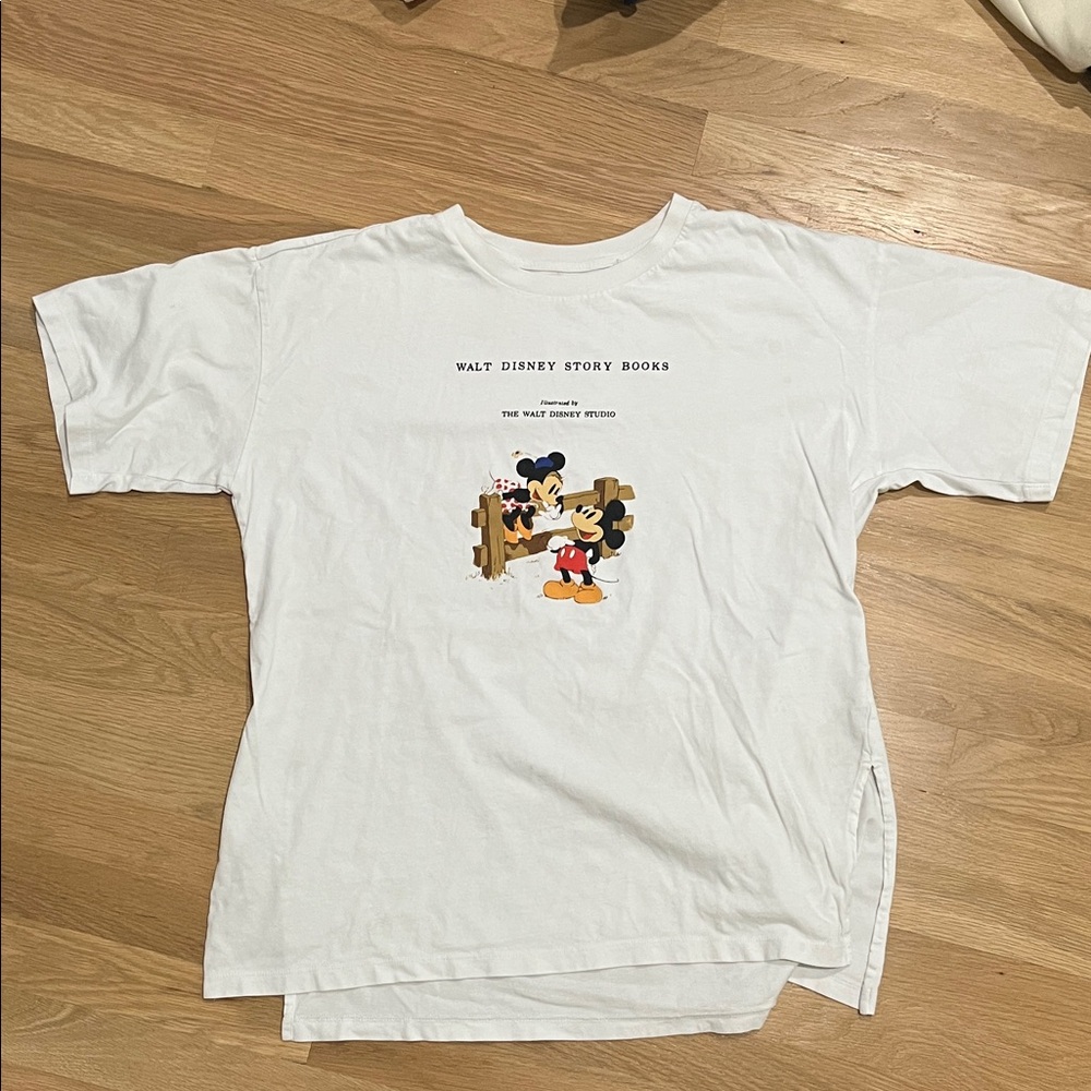 Uniqlo White Disney Graphic Tee
